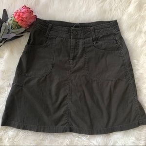 Kuhl A line gray pocketed skirt sz 2